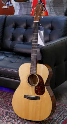 Store Special Product - Martin Guitars - 000-18 Spruce Acoustic Guitar